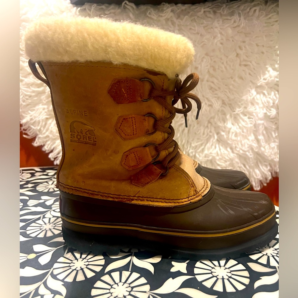 Sorel Tan and Brown Alpine Boots